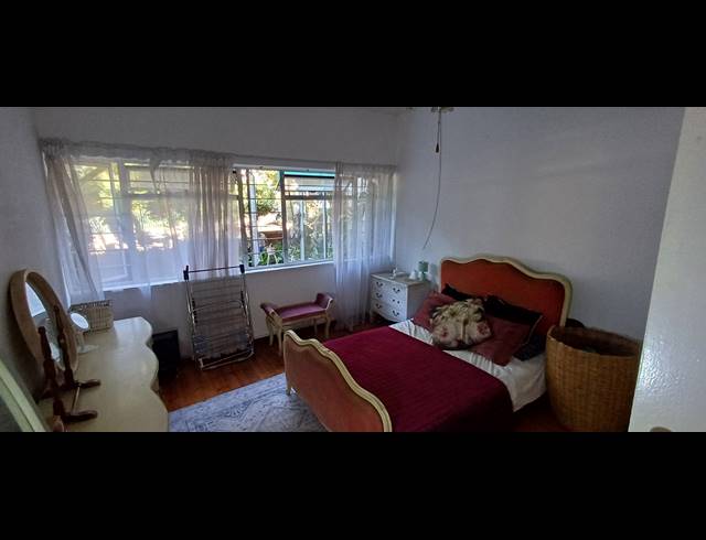 3 BEDROOM APARTMENT FOR SALE IN GLENWOOD